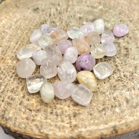 A Bottle Of Nature Kunzite Polished Stone Chips - Picture 3 of 6